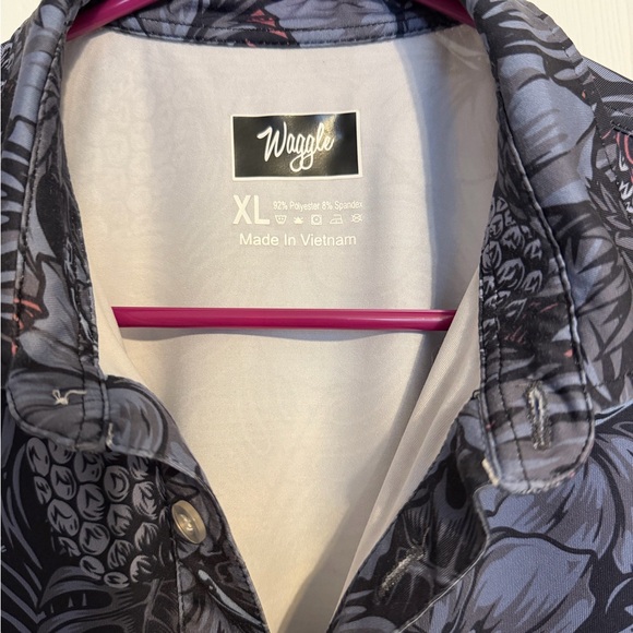 Waggle Men's Floral Patterned Shirt - Black and Gray - Picture 3 of 3